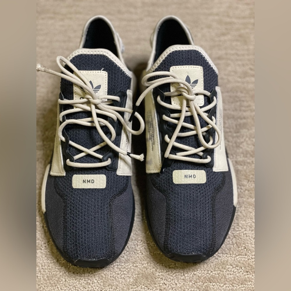Adidas Originals NMD R1 V2 Shoes